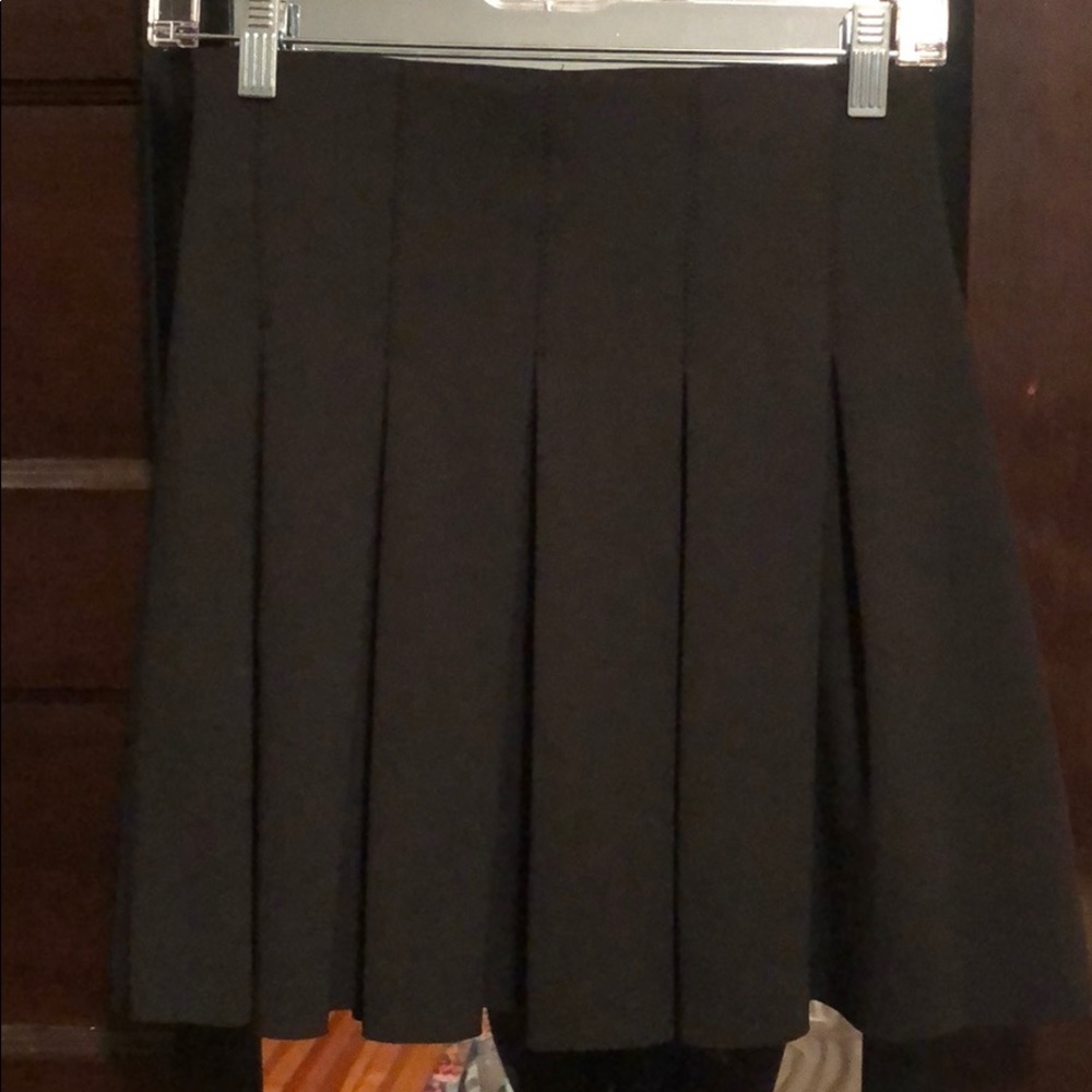 ZARA BLACK PLEATED SKIRT